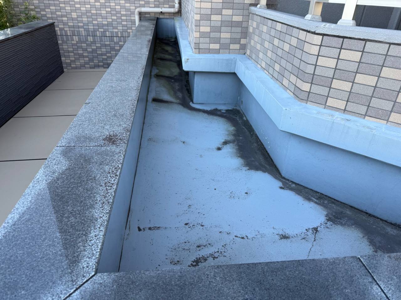 徳島市マンション共用部防水工事(塗膜防水)